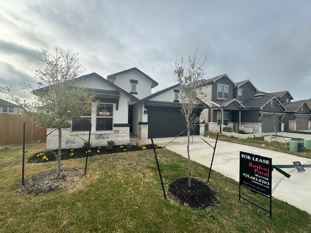 113 Caterpillar Lane Georgetown, TX 78628 - Photo 28 of 37 Frontyard