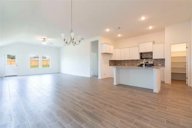 $2,400 | 113 Caterpillar Lane, Georgetown, TX 78628