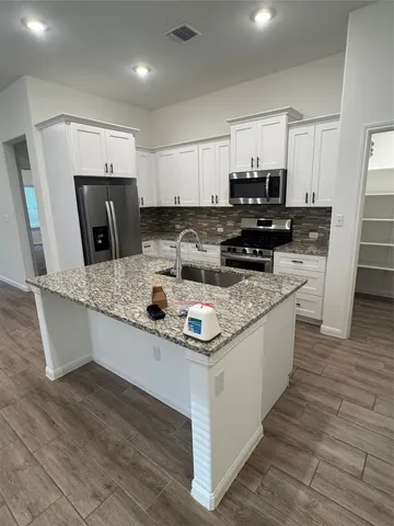 $2,400 | 113 Caterpillar Lane, Georgetown, TX 78628