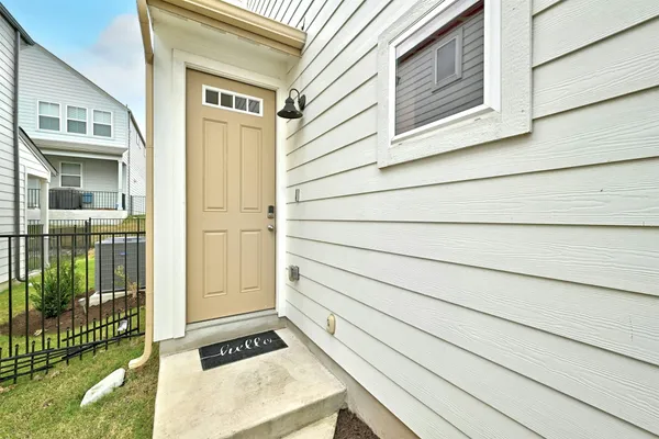 a view of an entryway of the house