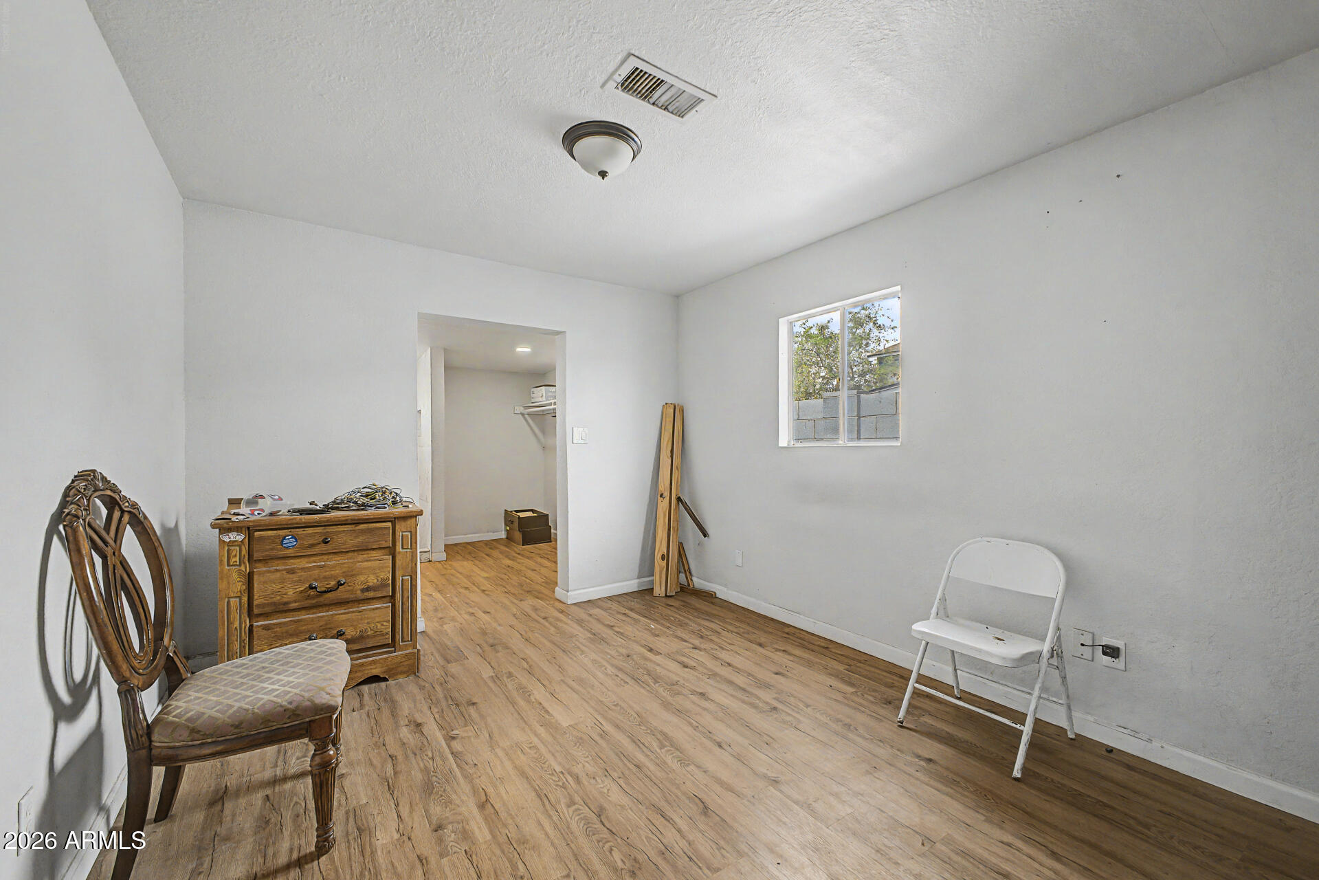 1030 North 28th Street Phoenix, AZ 85008 - Photo 12 of 24 a living room with furniture