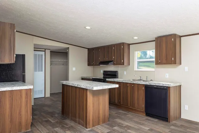 $229,900 | 166 Meadow Lawn Drive, Englewood, TN 37329