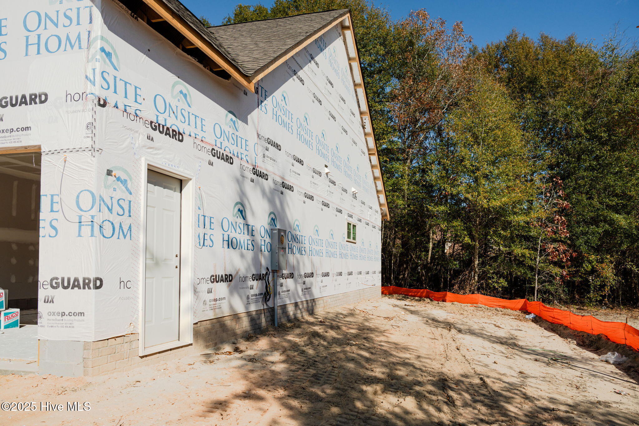 229 Telluride Court Aberdeen, NC 28315 - Photo 4 of 29 TELLURIDE LOT 06 - "Colston"