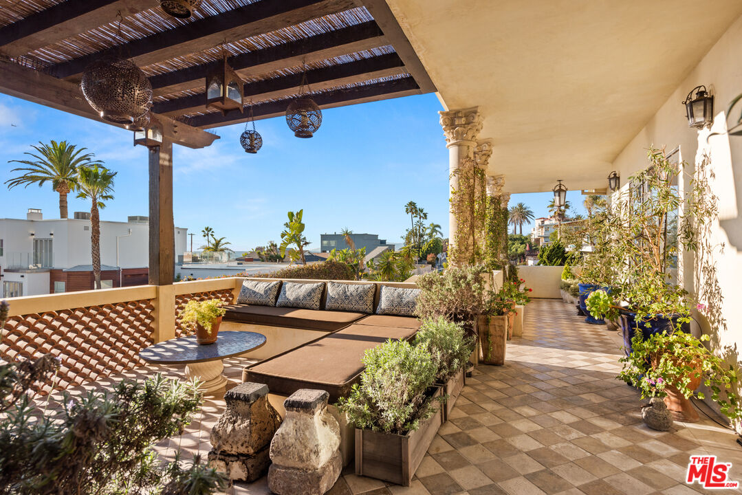 7546 Rindge Avenue Playa del Rey, CA 90293 - Photo 37 of 67
