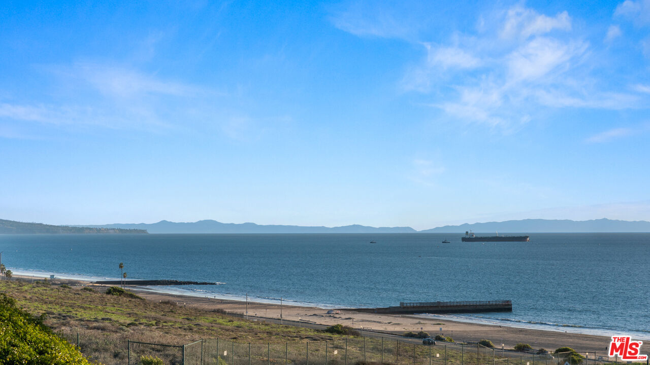 7546 Rindge Avenue Playa del Rey, CA 90293 - Photo 60 of 67 a view of an ocean beach and mountain