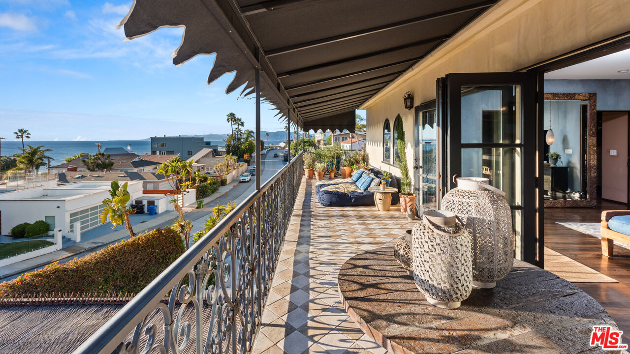 7546 Rindge Avenue Playa del Rey, CA 90293 - Photo 61 of 67 a view of a balcony with furniture