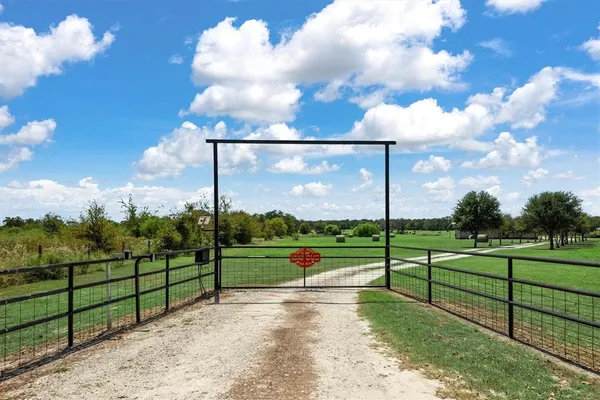 $1,399,000 | 3759 Cr 126 Road, Bedias, TX 77831
