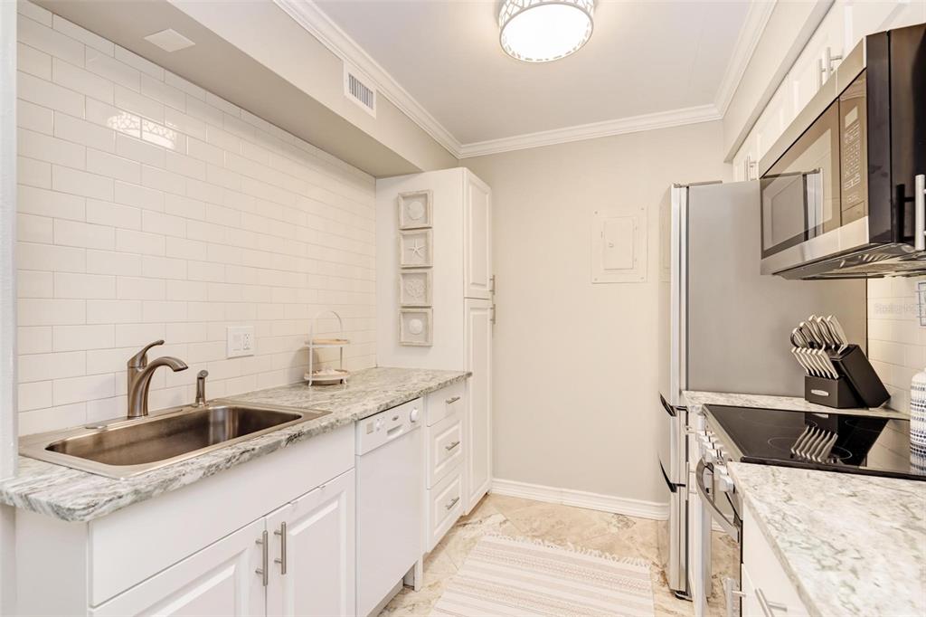 5683 Midnight Pass Road, Unit 105 Sarasota, FL 34242 - Photo 9 of 38