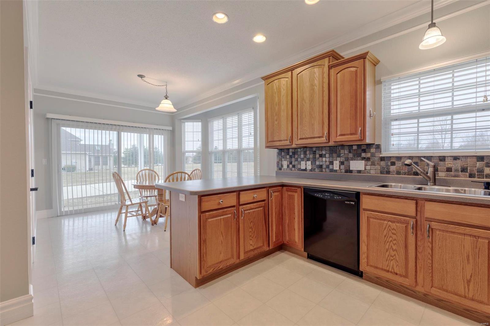 23 Blackjack Road Troy, IL 62294 - Photo 8 of 50
