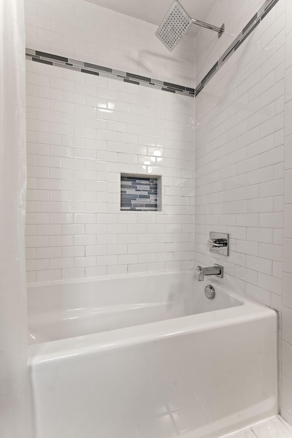 9217 Grace Street Highland, IN 46322 - Photo 17 of 29 a bathroom with a shower and a bath tub