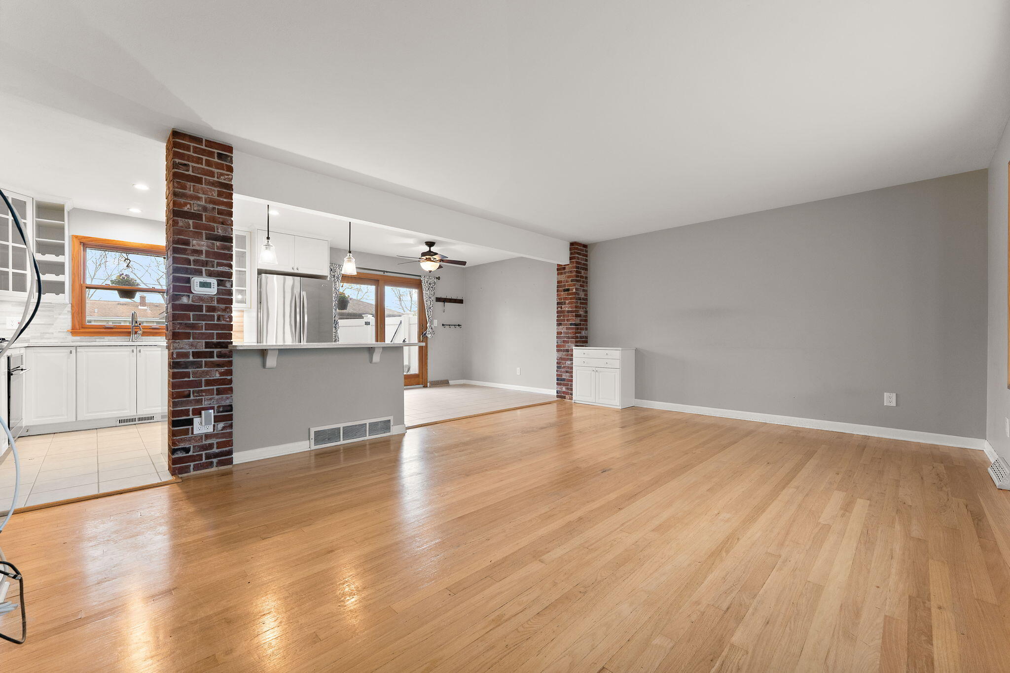 9217 Grace Street Highland, IN 46322 - Photo 2 of 29 a view of empty room with wooden floor