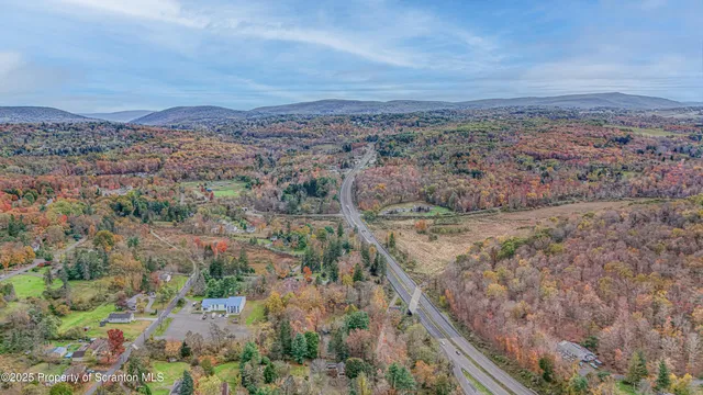 $899,900 | 28 Church Hill Road, Dalton, PA 18414