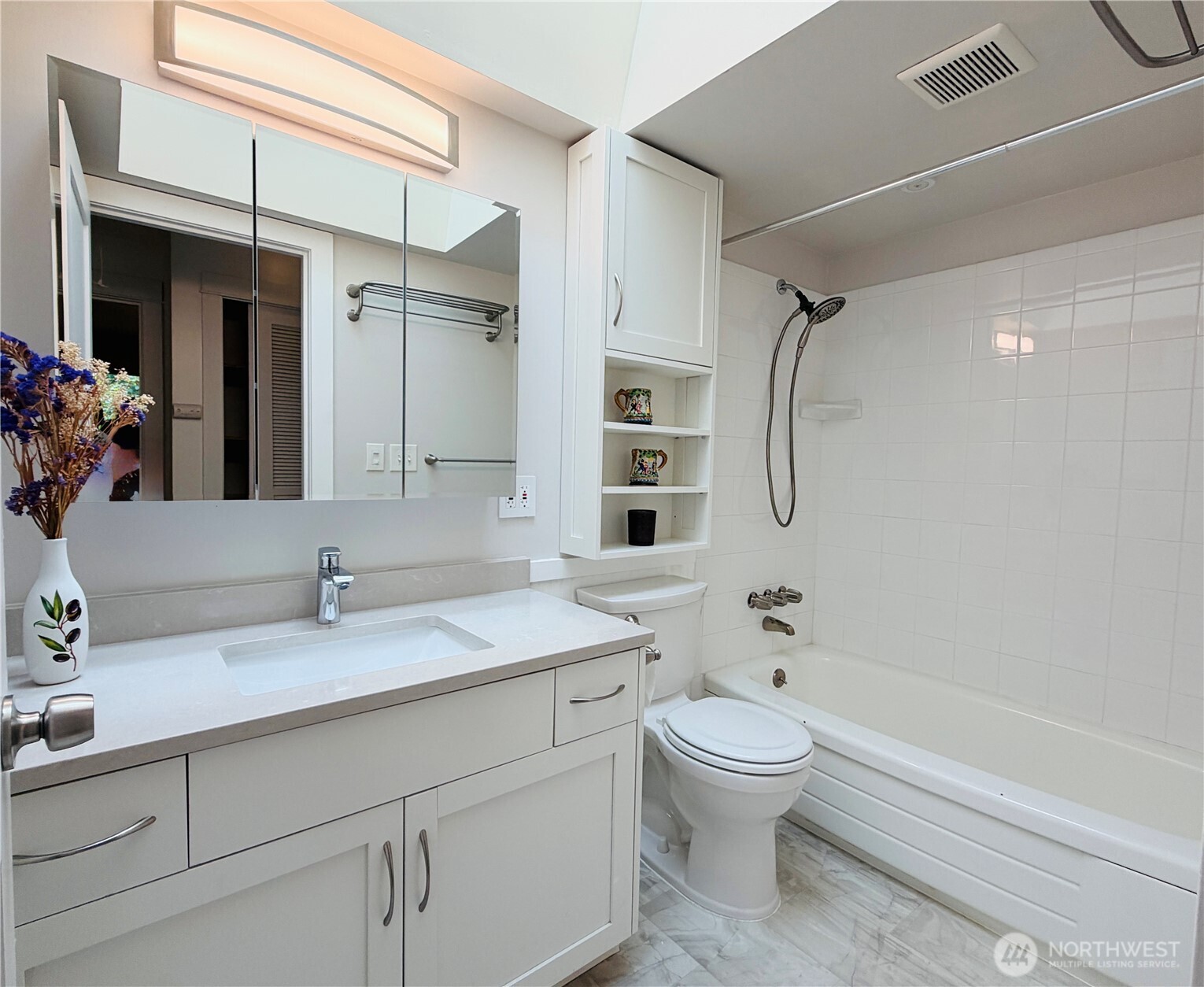 10509 Northeast 197th Street Bothell, WA 98011 - Photo 20 of 26 Gallery Image 20