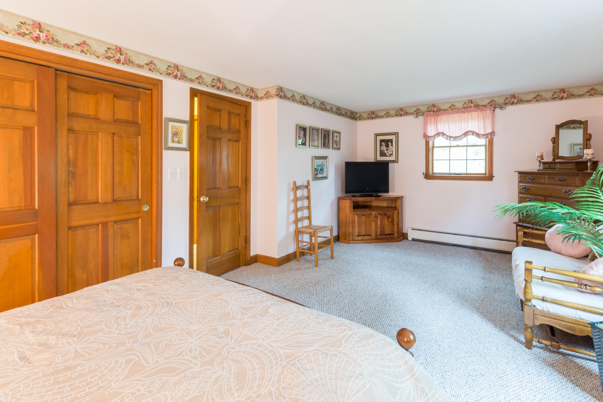 15 Robins Nest Road Edgartown, MA 02539 - Photo 13 of 17 Alternate view of master bedroom.