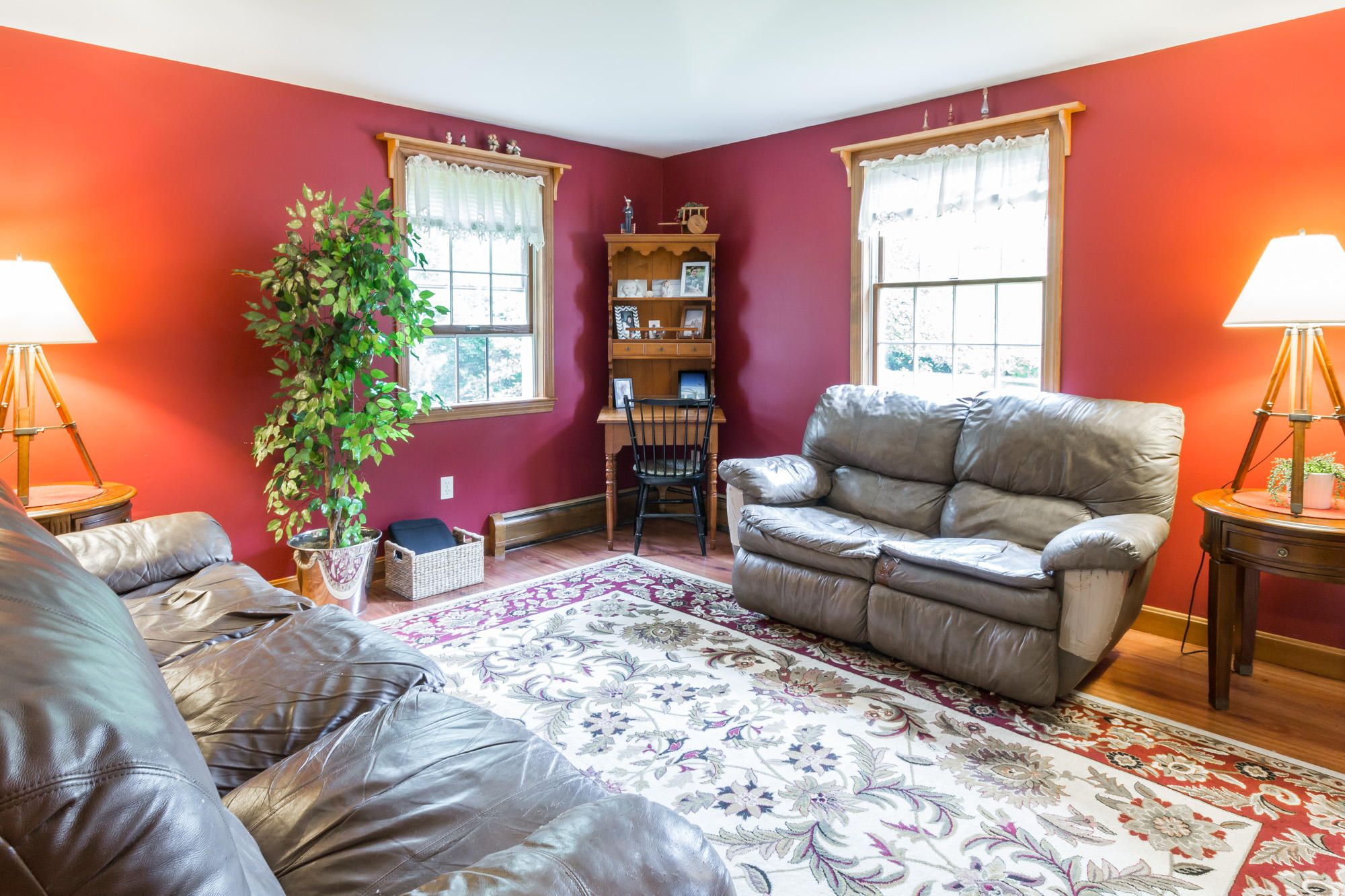 15 Robins Nest Road Edgartown, MA 02539 - Photo 8 of 17 Foyer and living room.