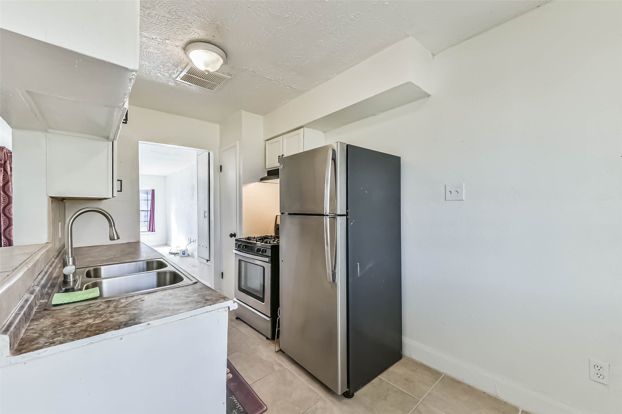 11411 Murr Way Houston, TX 77048 - Photo 1 of 21