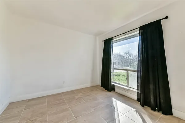 $1,375 | 11411 Murr Way, Houston, TX 77048