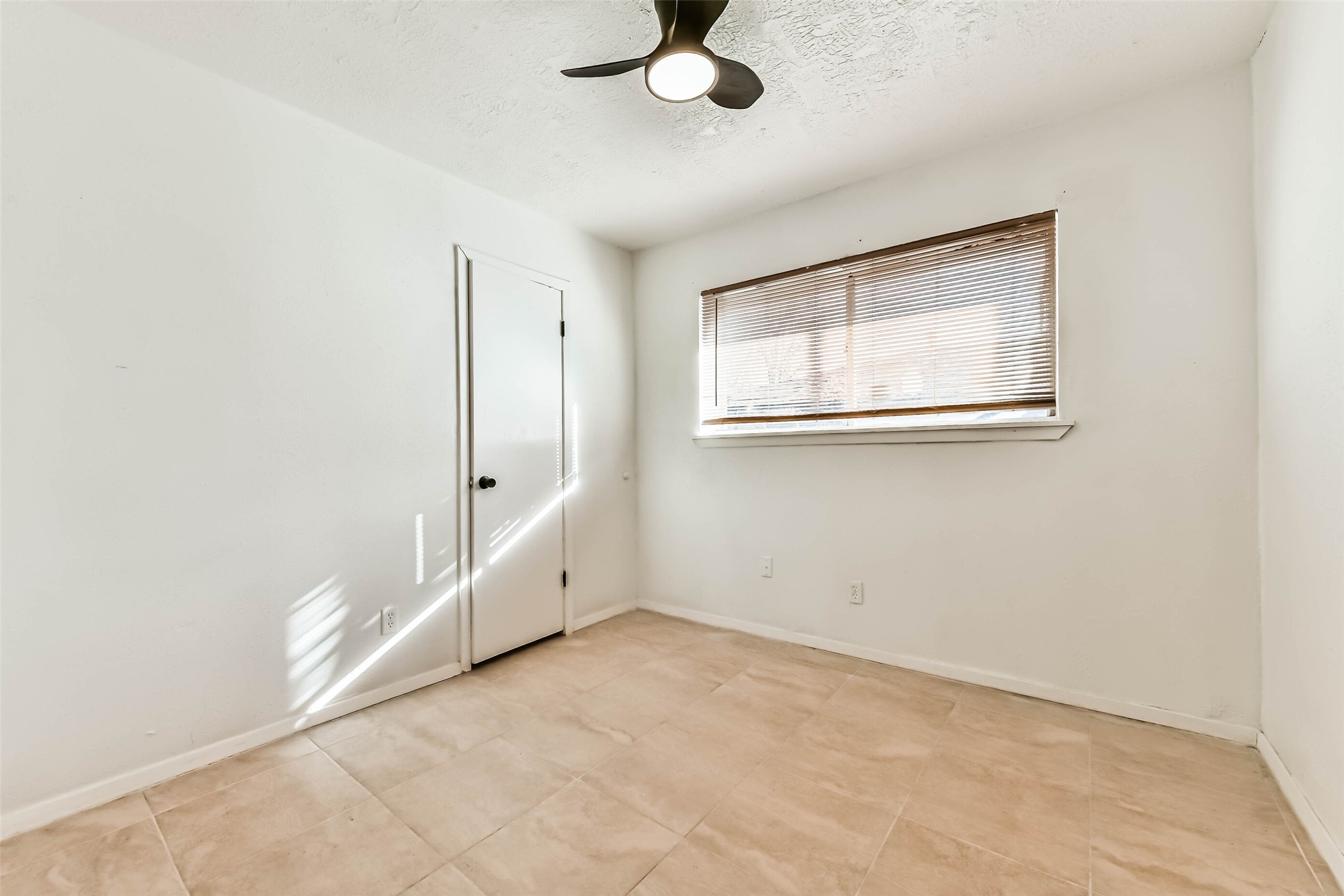 11411 Murr Way Houston, TX 77048 - Photo 15 of 22