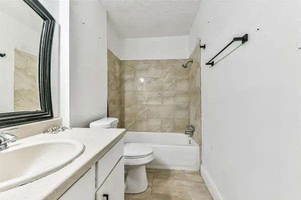 $1,375 | 11411 Murr Way, Houston, TX 77048