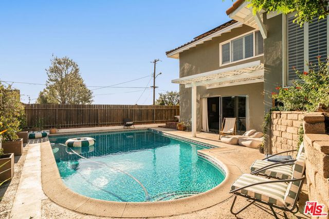 $1,750,000 | 4748 Round Top Drive, Los Angeles, CA 90065