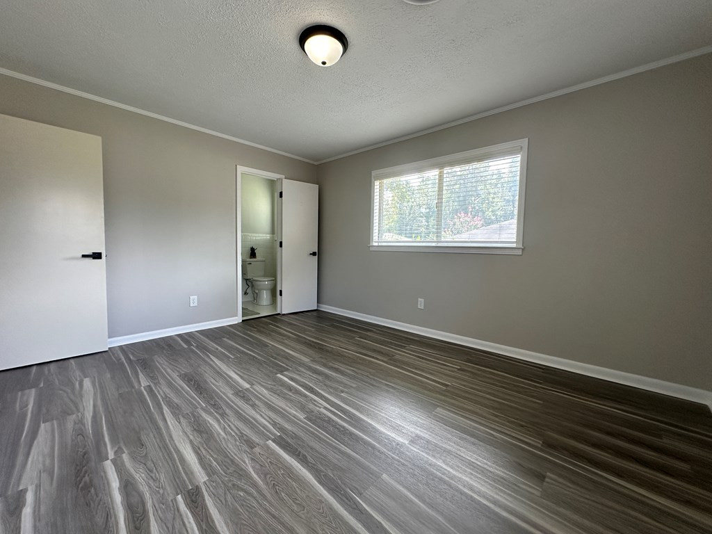 200 Westview Circle McComb, MS 39648 - Photo 15 of 29 Bedroom with bath