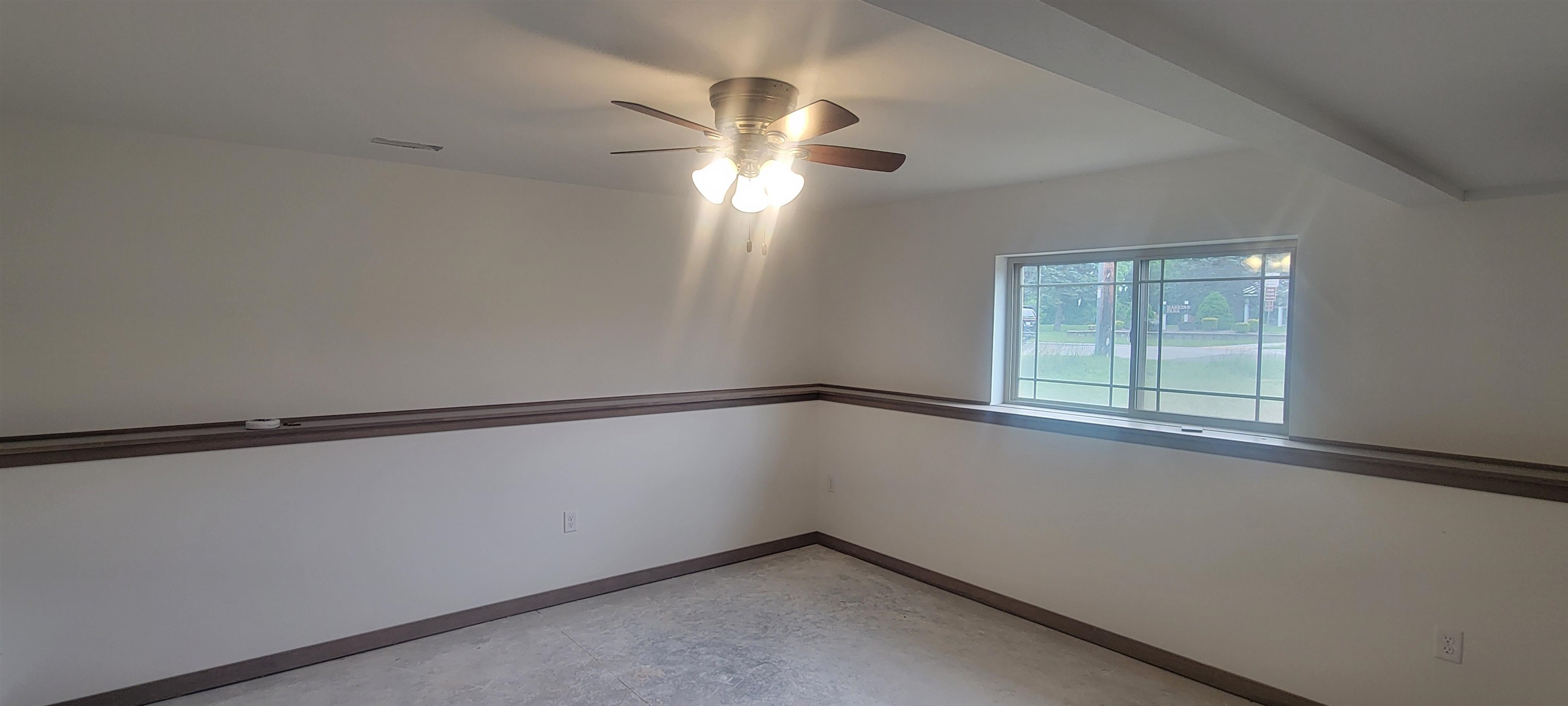 148 Shaw Baraboo, WI 53913 - Photo 9 of 11