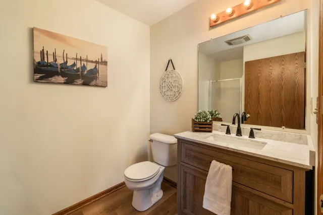 $254,000 | 1083 Quinlan Drive, Unit C, Pewaukee, WI 53072