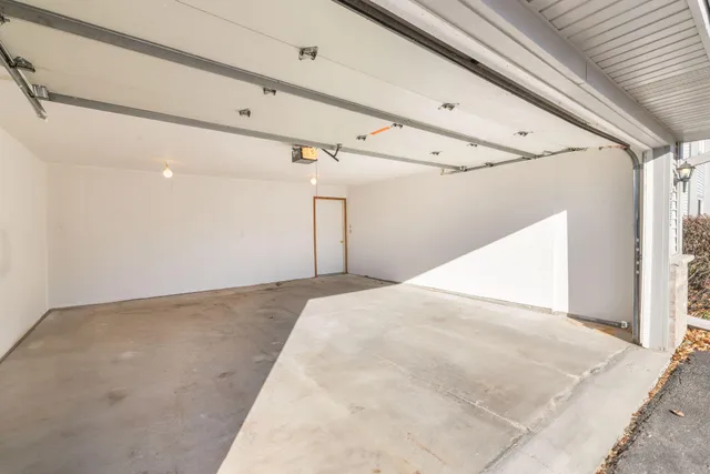 $254,000 | 1083 Quinlan Drive, Unit C, Pewaukee, WI 53072