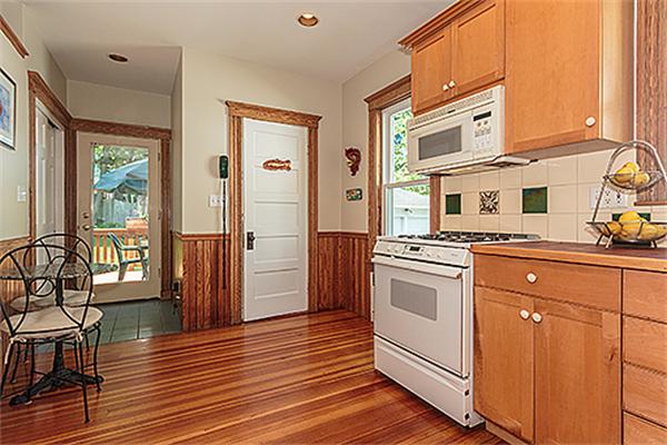 178 Perham Street Boston, MA 02132 - Photo 14 of 28