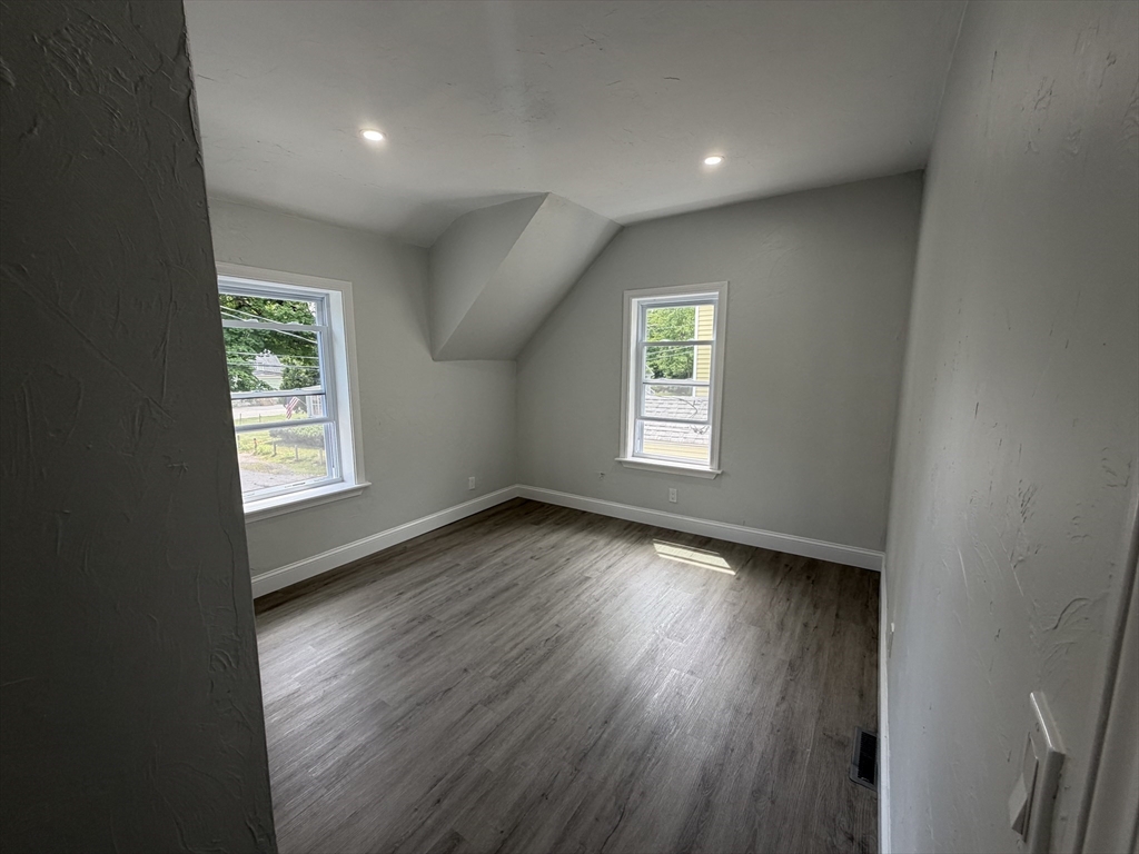 75 Draper Avenue, Unit 75 Mansfield, MA 02048 - Photo 13 of 17