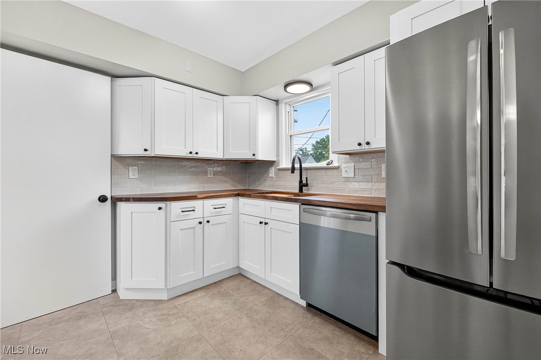 738 Sterling Road Wickliffe, OH 44092 - Photo 12 of 36 Gallery Image 12