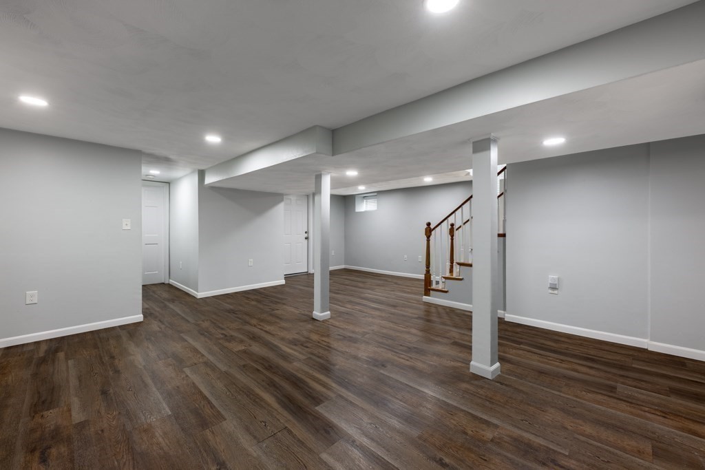 29 Laurel Road Milton, MA 02186 - Photo 21 of 25 Gallery Image 21