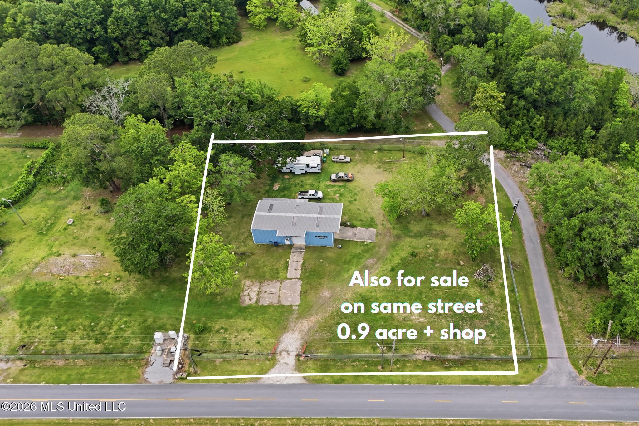 8621 Old Stage Road Moss Point, MS 39562 - Photo 3 of 41 8405 Wire Rd, Vancleave, MS (14)