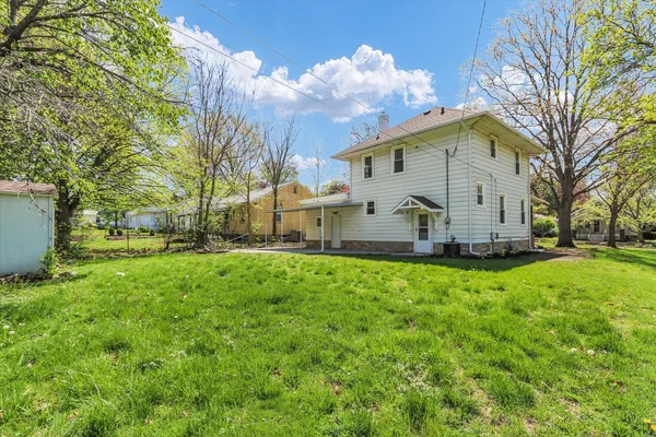 $249,900 | 1518 West University Avenue, Champaign, IL 61821