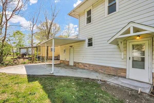 $249,900 | 1518 West University Avenue, Champaign, IL 61821