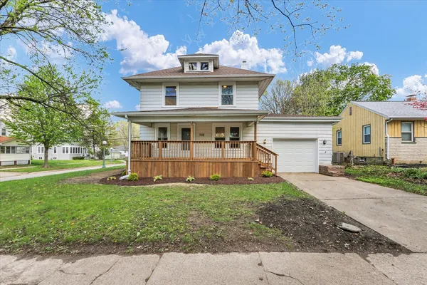 $249,900 | 1518 West University Avenue, Champaign, IL 61821