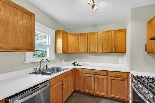 $249,900 | 1518 West University Avenue, Champaign, IL 61821