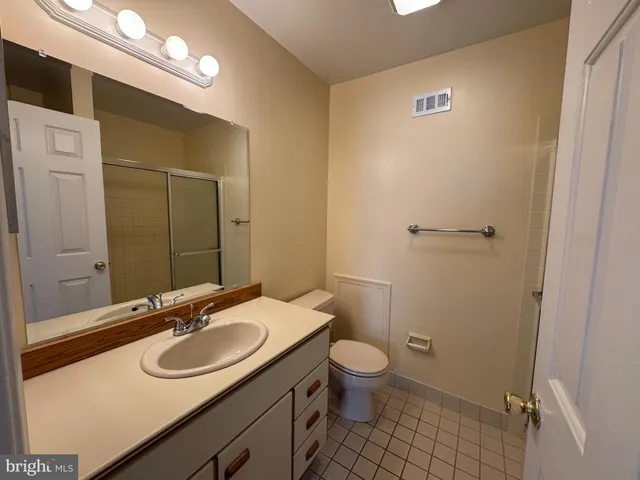 $2,850 | 802 Seminole Gardens, Ambler, PA 19002