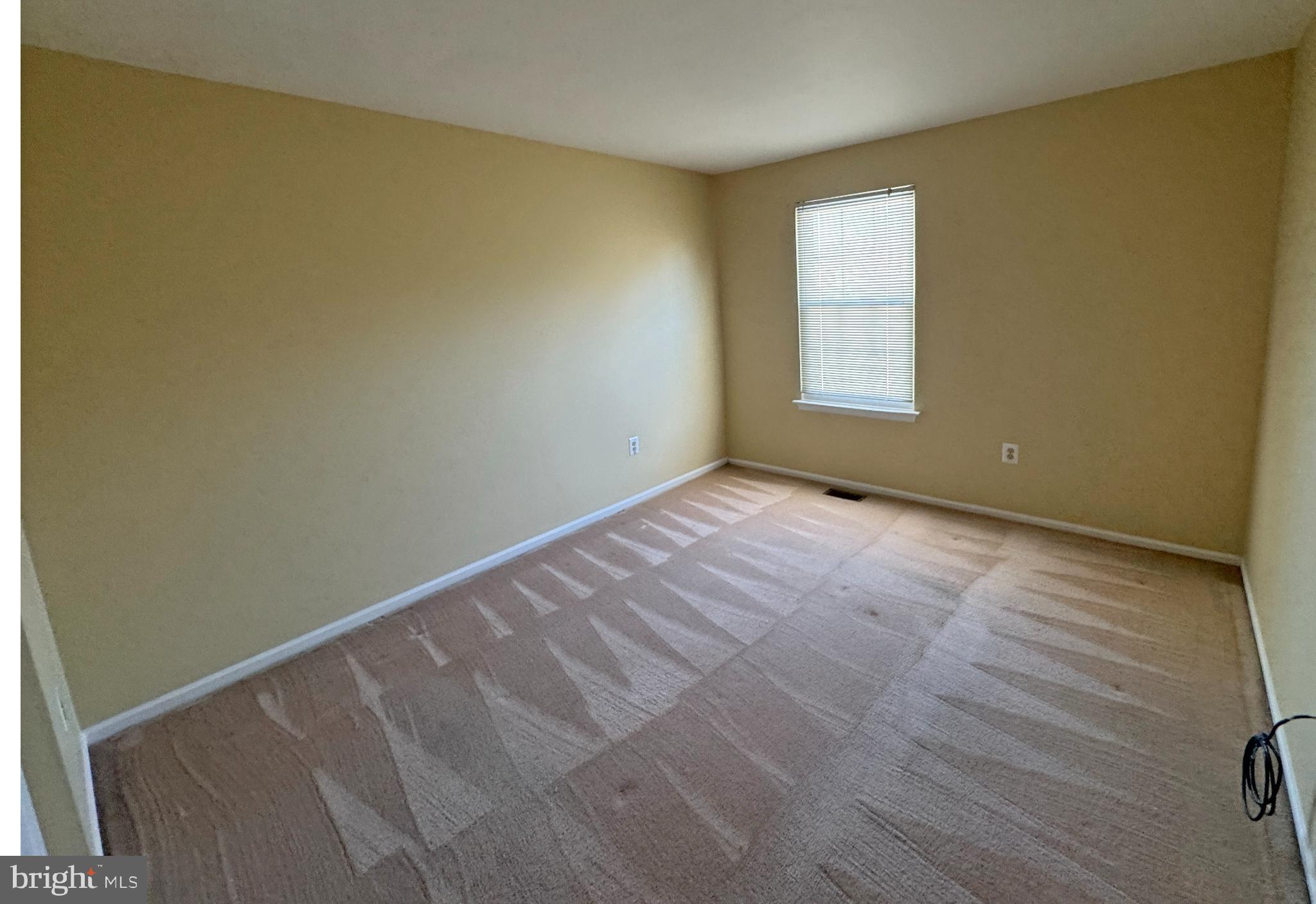 802 Seminole Gardens Ambler, PA 19002 - Photo 20 of 24 an empty room with a window
