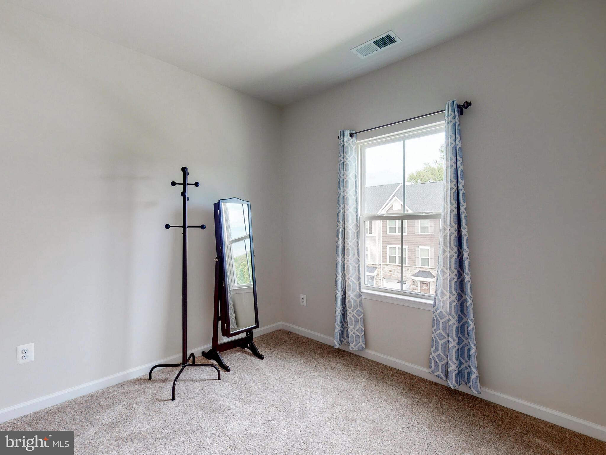 3018 Shaws Road Baltimore, MD 21219 - Photo 27 of 44 Upper Level