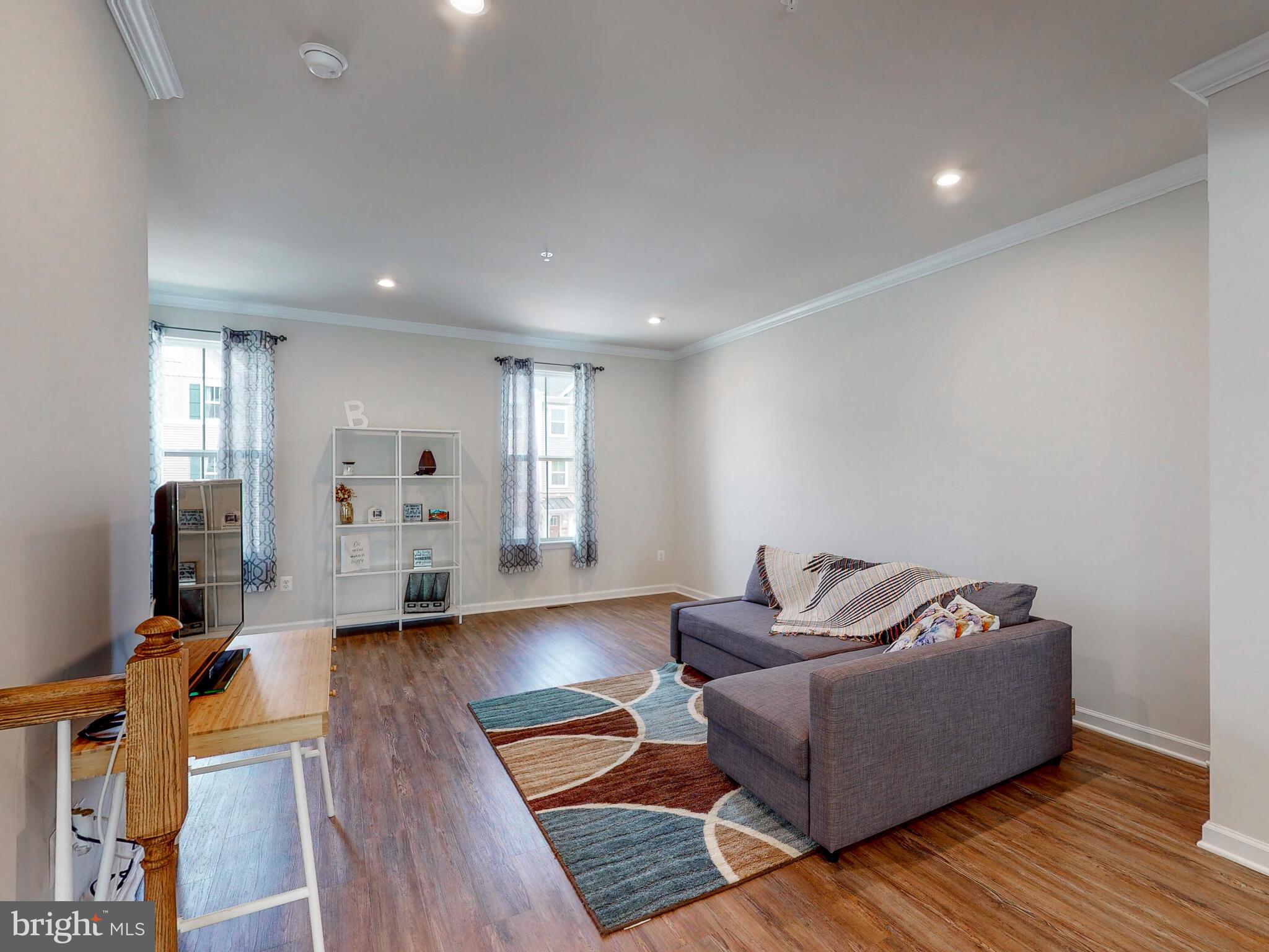 3018 Shaws Road Baltimore, MD 21219 - Photo 5 of 44 Main Level