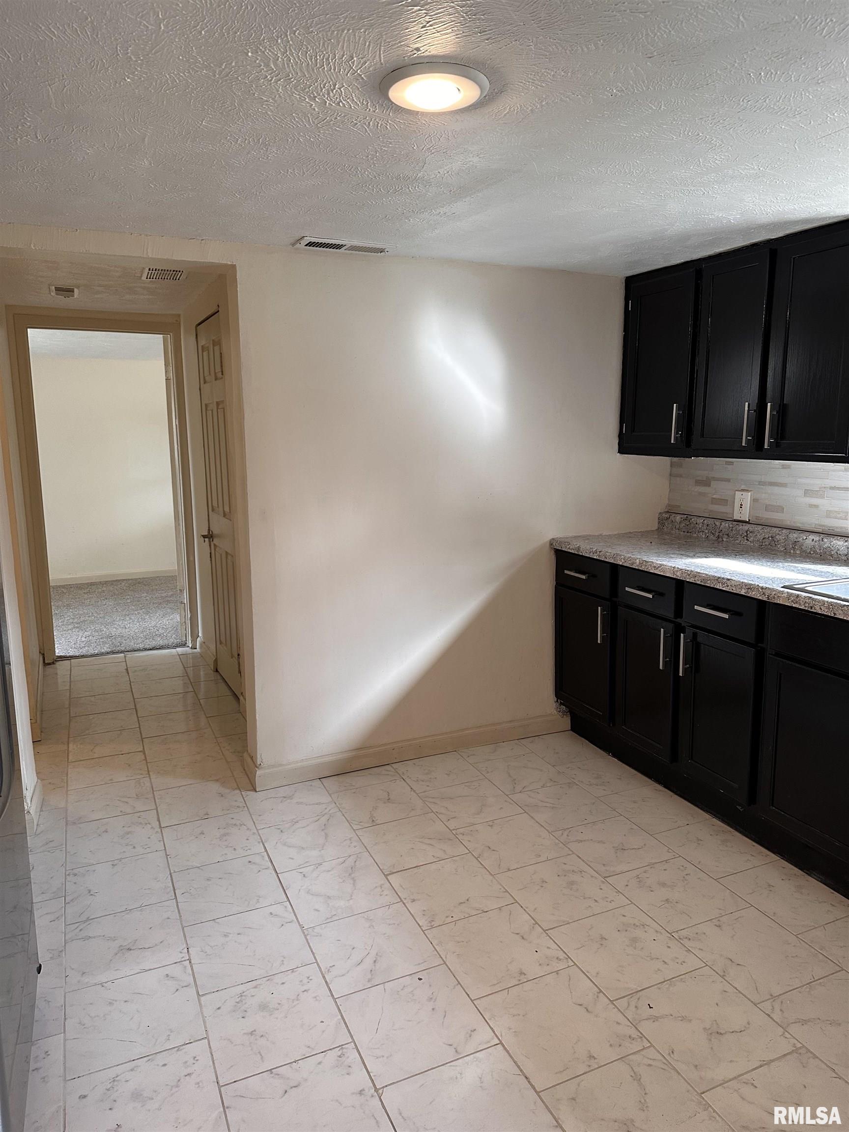 2800 South Woodward Street Springfield, IL 62703 - Photo 3 of 18