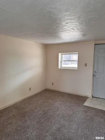 $116,000 | 2800 South Woodward Street, Springfield, IL 62703