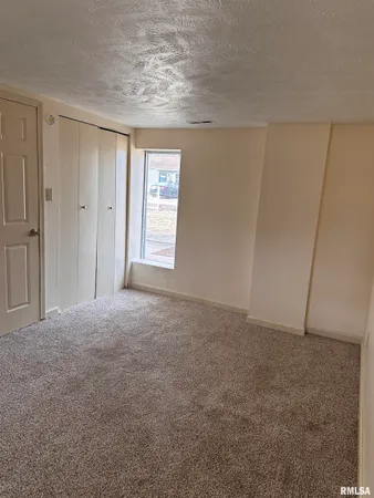 $116,000 | 2800 South Woodward Street, Springfield, IL 62703