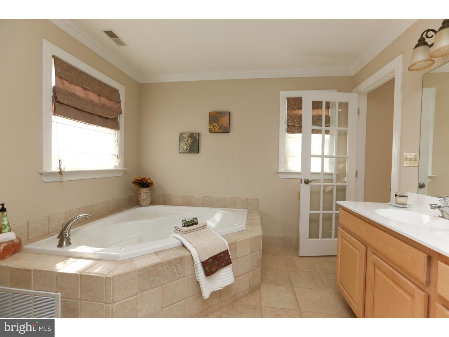 8720 Brierdale Road Philadelphia, PA 19128 - Photo 16 of 25 Gallery Image 16