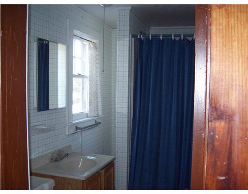 78 Kimballtown Road Boothbay, ME 04571 - Photo 13 of 14 Bathroom.