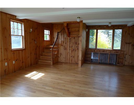 78 Kimballtown Road Boothbay, ME 04571 - Photo 5 of 14 Living Room.