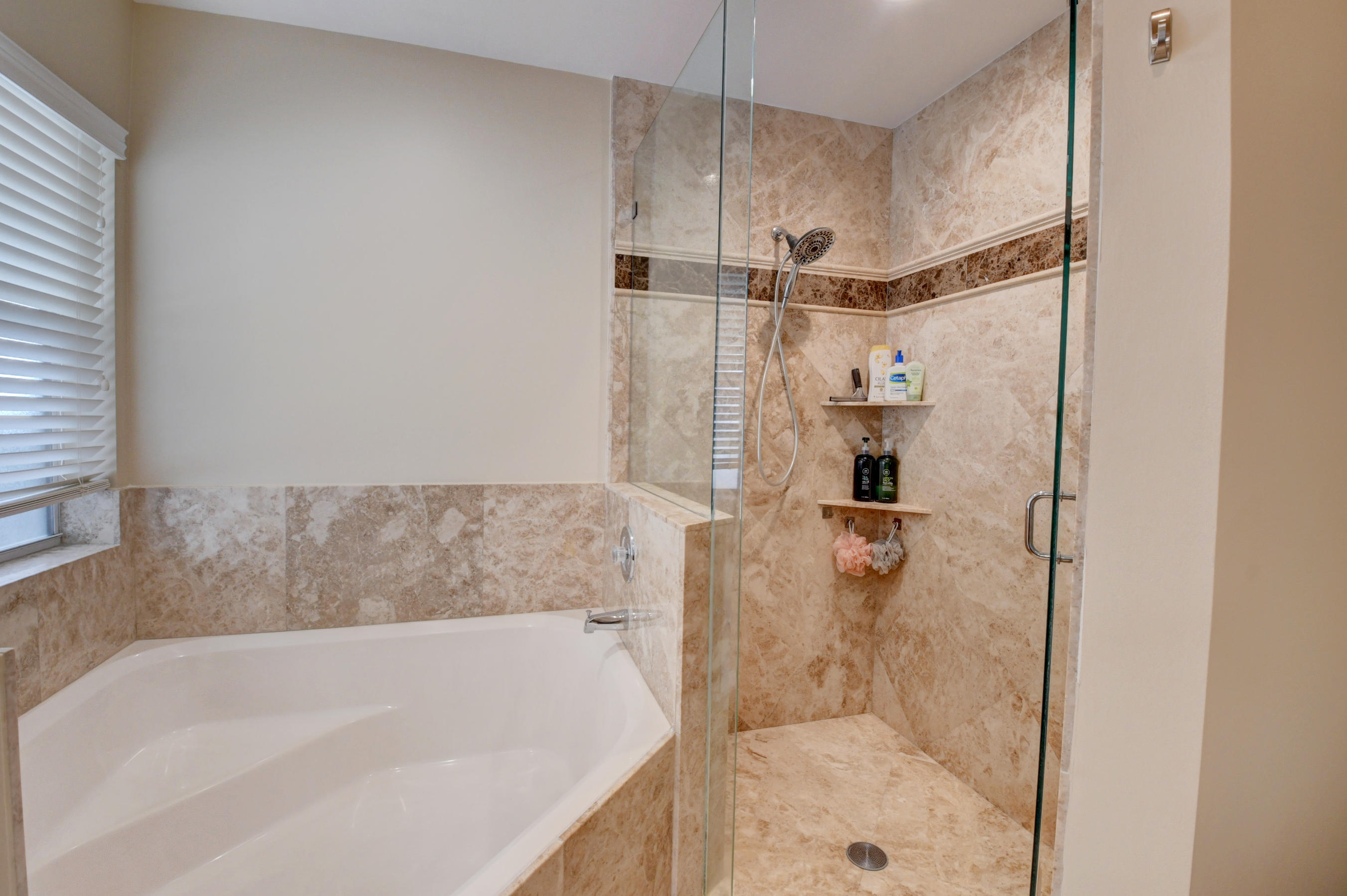 17300 Balboa Point Way Boca Raton, FL 33487 - Photo 27 of 57 En-Suite Bath
