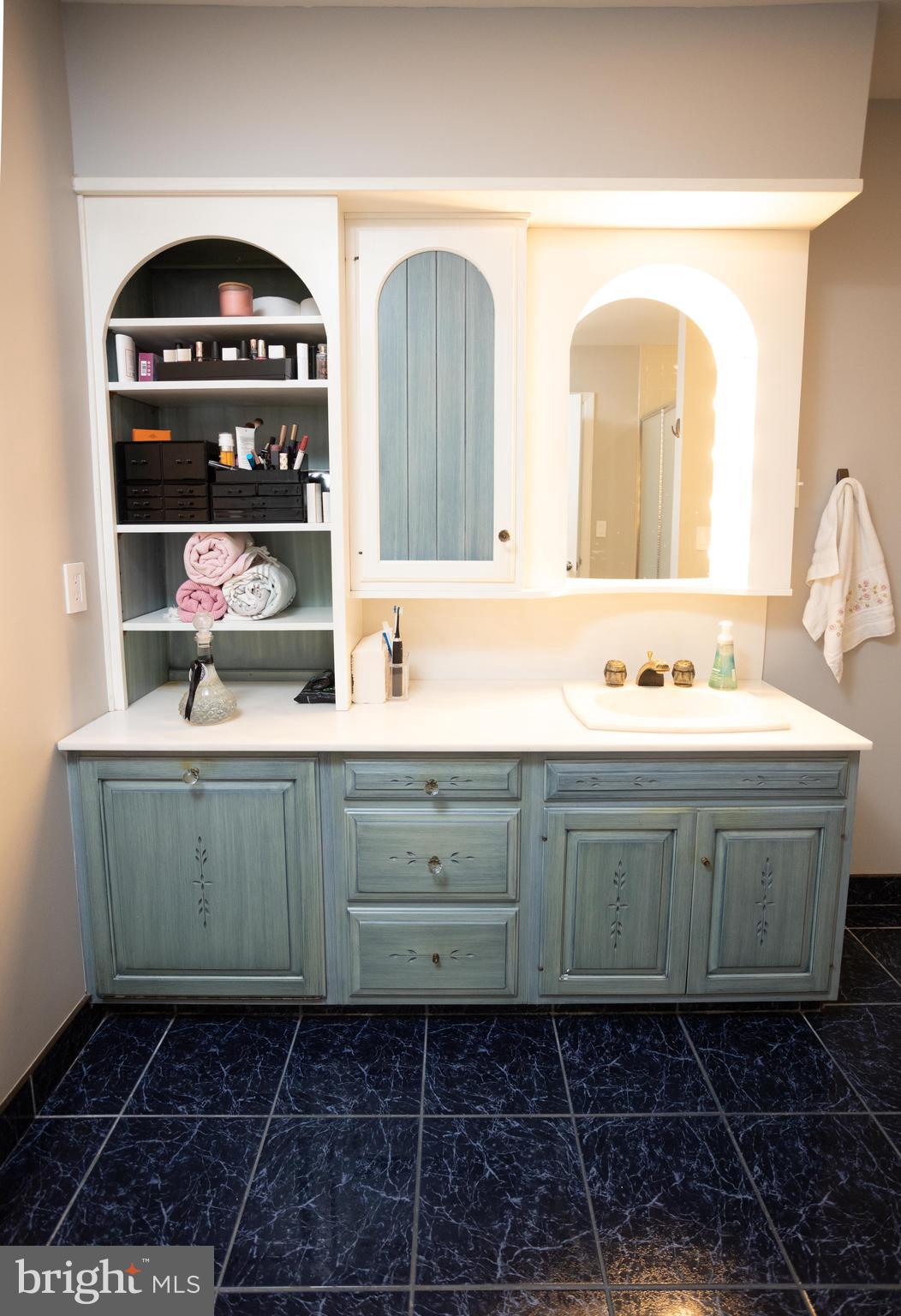397 Palmer Road Bangor, PA 18013 - Photo 30 of 72 Primary bathroom