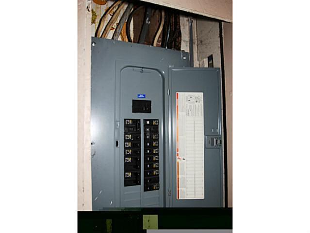 910 South James Road Columbus, OH 43227 - Photo 16 of 19 Gallery Image 16